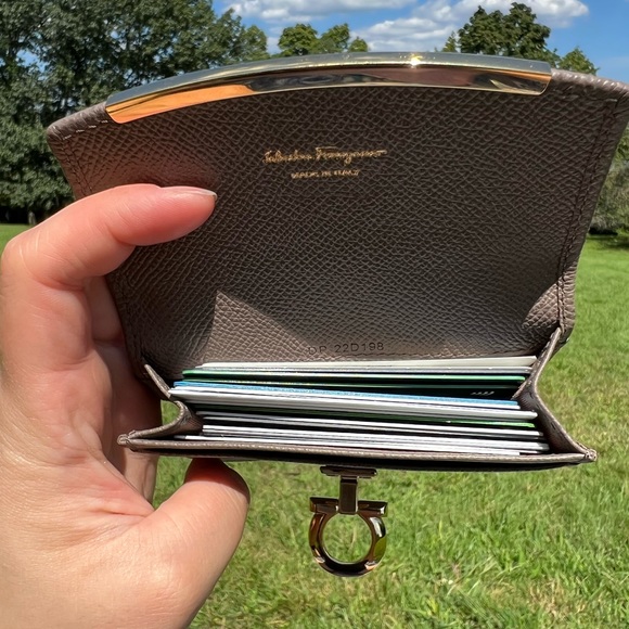 Ferragamo Gancini business card holder - Picture 5 of 10